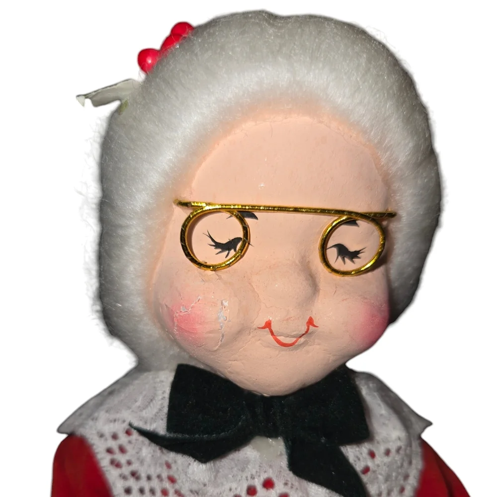Vintage Made In Taiwan Christmas‎ Papier Mache Mrs. Claus With Candy 11